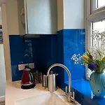 Vakantiehuis Artists Cottages Artists Loft Near Hornbeam Park Free Parking *